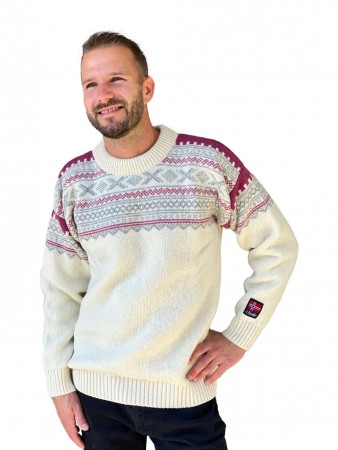 Nordlys Elegant natur og rosa strikket genser for dame og herre.